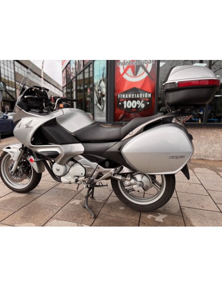 HONDA NT 700 DEUVILLE ABS AÑO 2012 CON 72.536 KM.