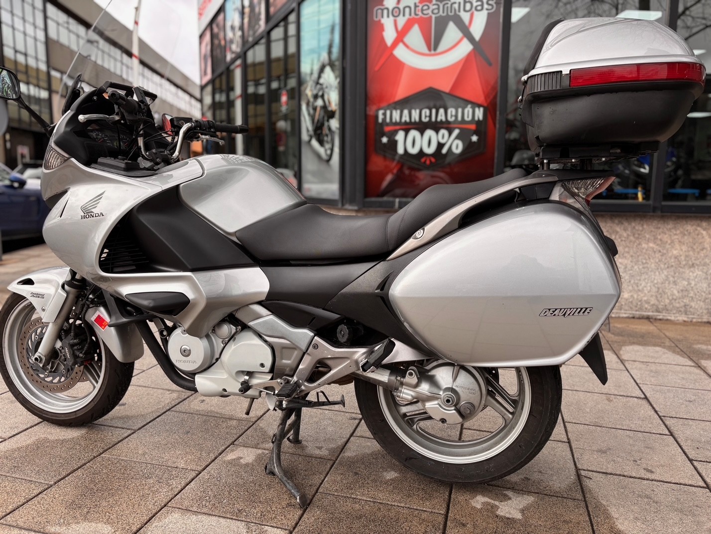 HONDA NT 700 DEUVILLE ABS AÑO 2012...