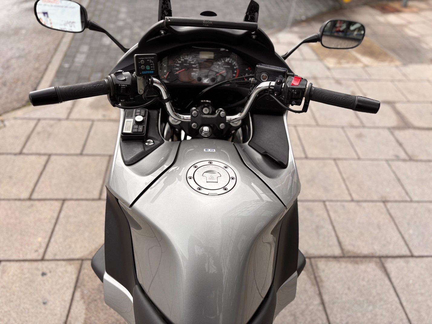 HONDA NT 700 DEUVILLE ABS AÑO 2012...