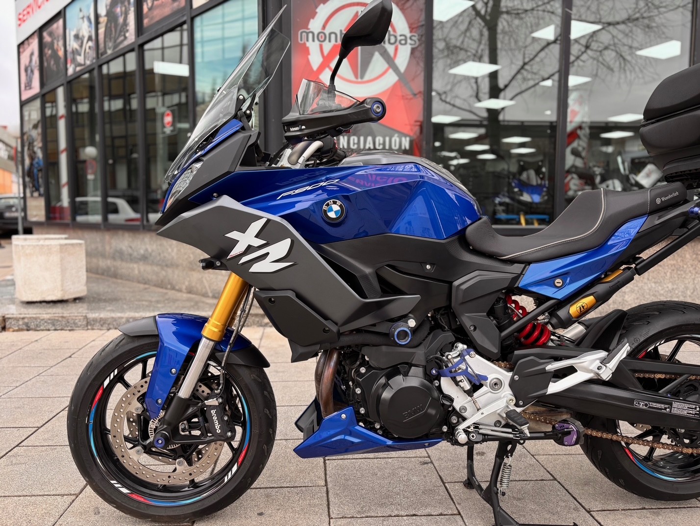 BMW F 900 XR AÑO 2022 CON 9.010 KM.