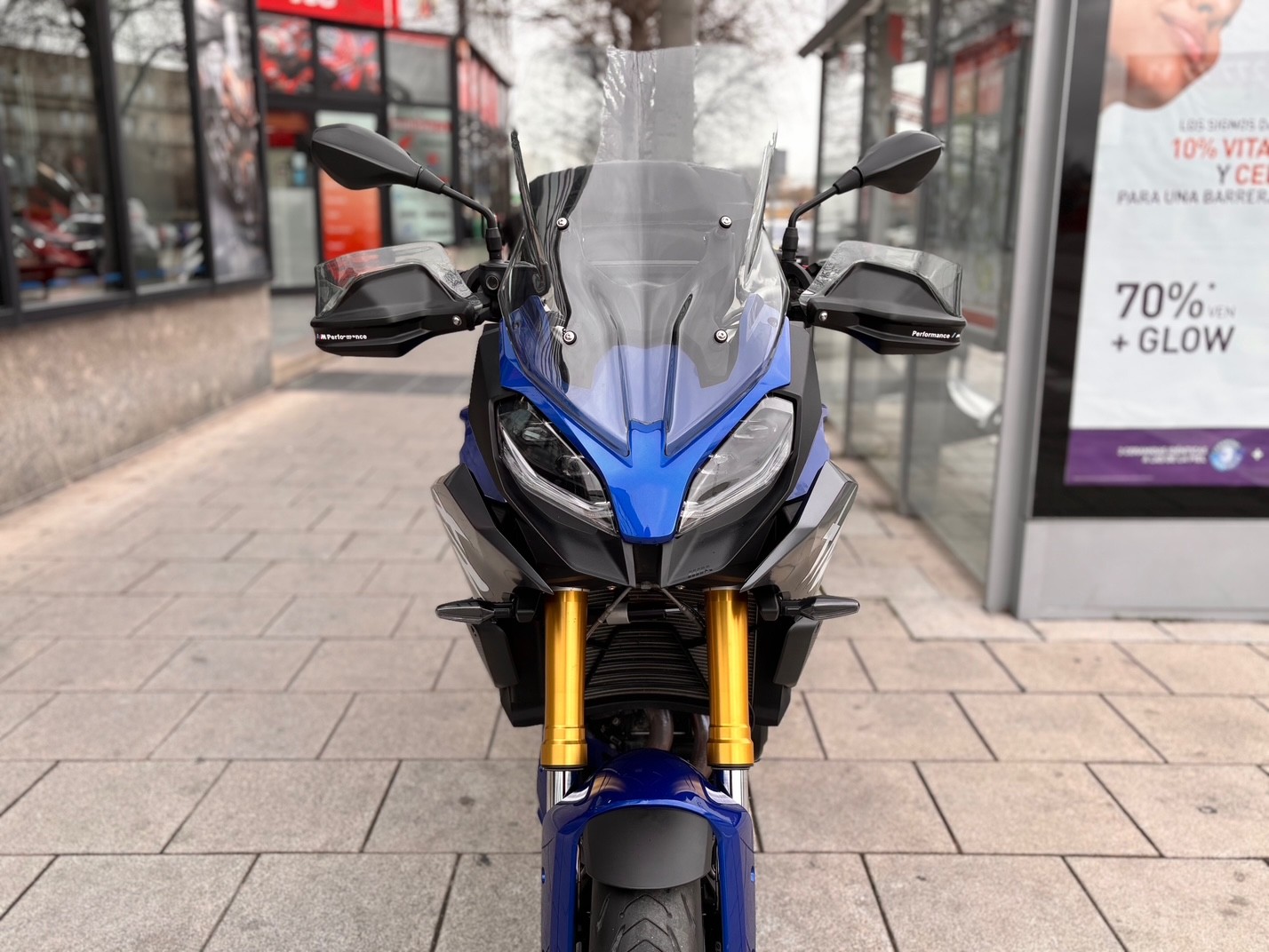 BMW F 900 XR AÑO 2022 CON 9.010 KM.