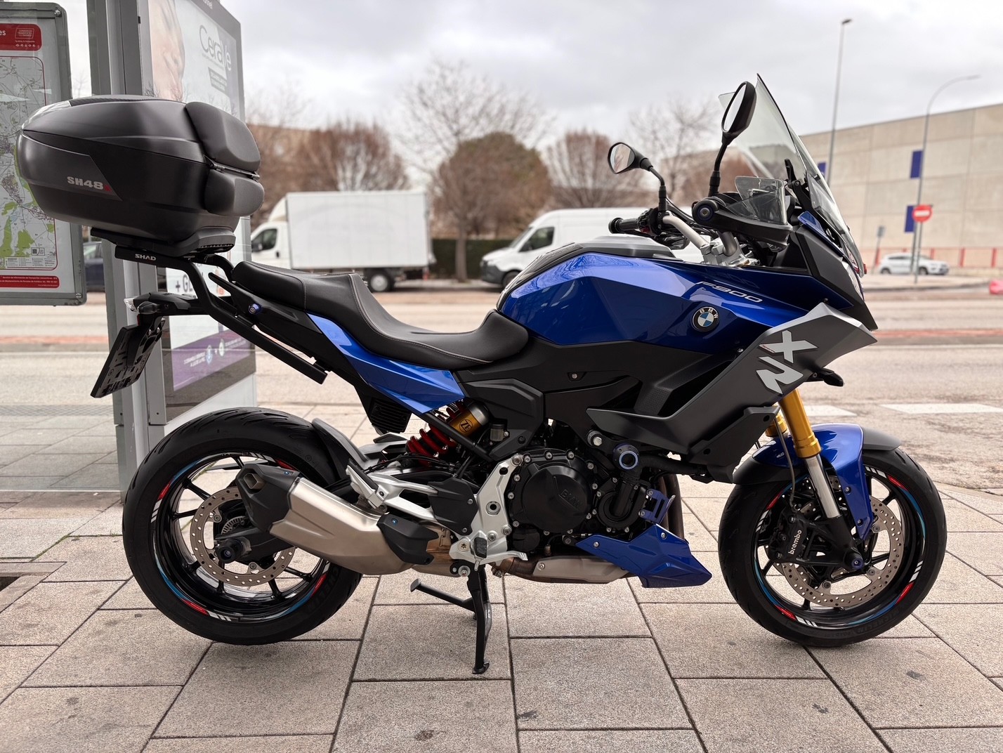 BMW F 900 XR AÑO 2022 CON 9.010 KM.