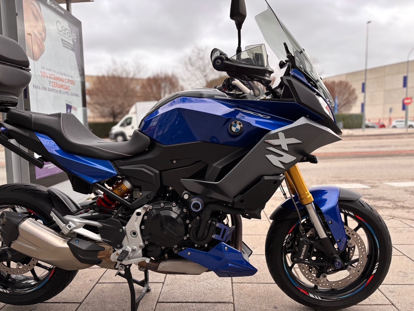 BMW F 900 XR AÑO 2022 CON 9.010 KM.