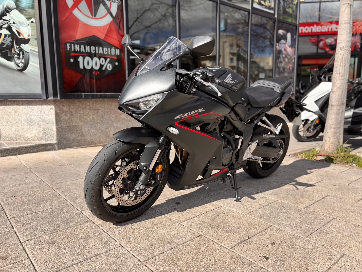 HONDA CBR 650 R AÑO 2024 CON 4.763 KM.