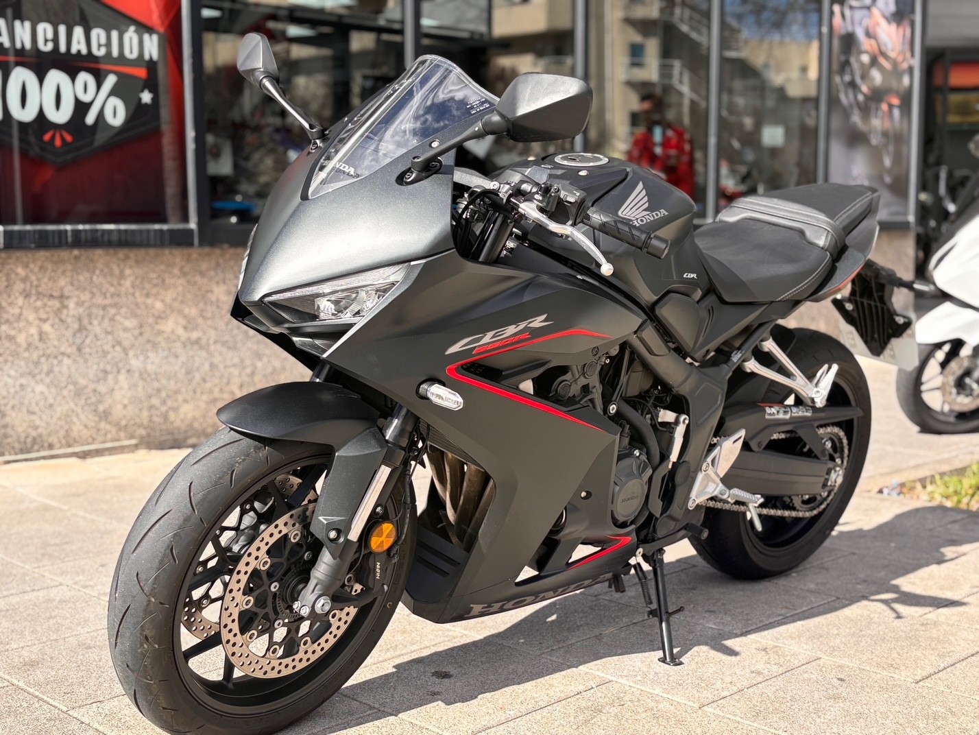 HONDA CBR 650 R AÑO 2024 CON 4.763 KM.