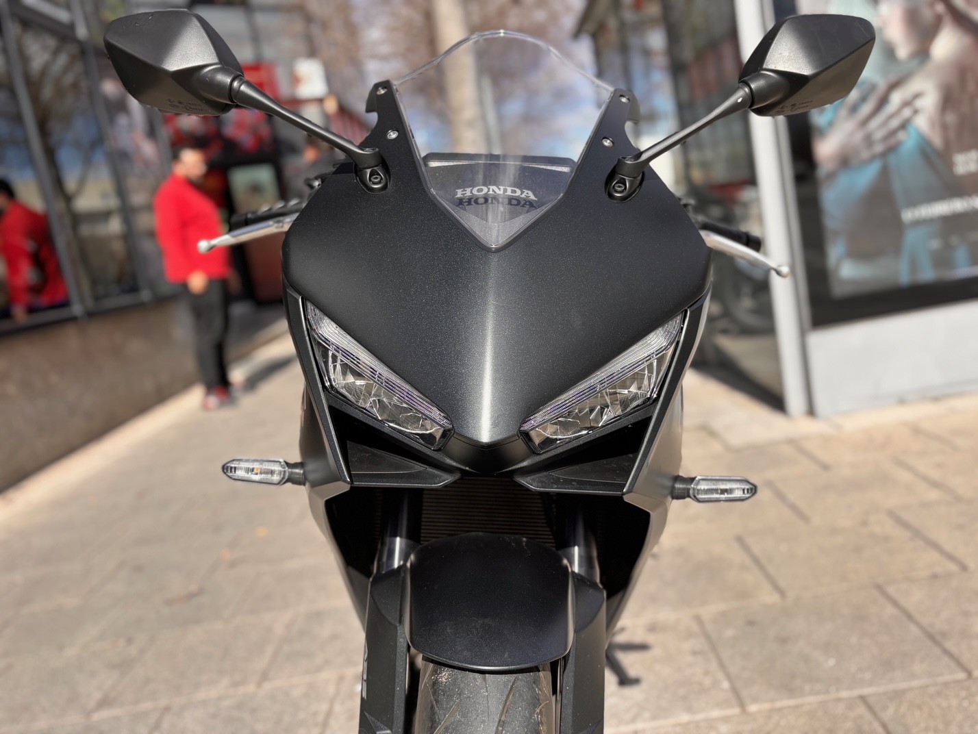 HONDA CBR 650 R AÑO 2024 CON 4.763 KM.