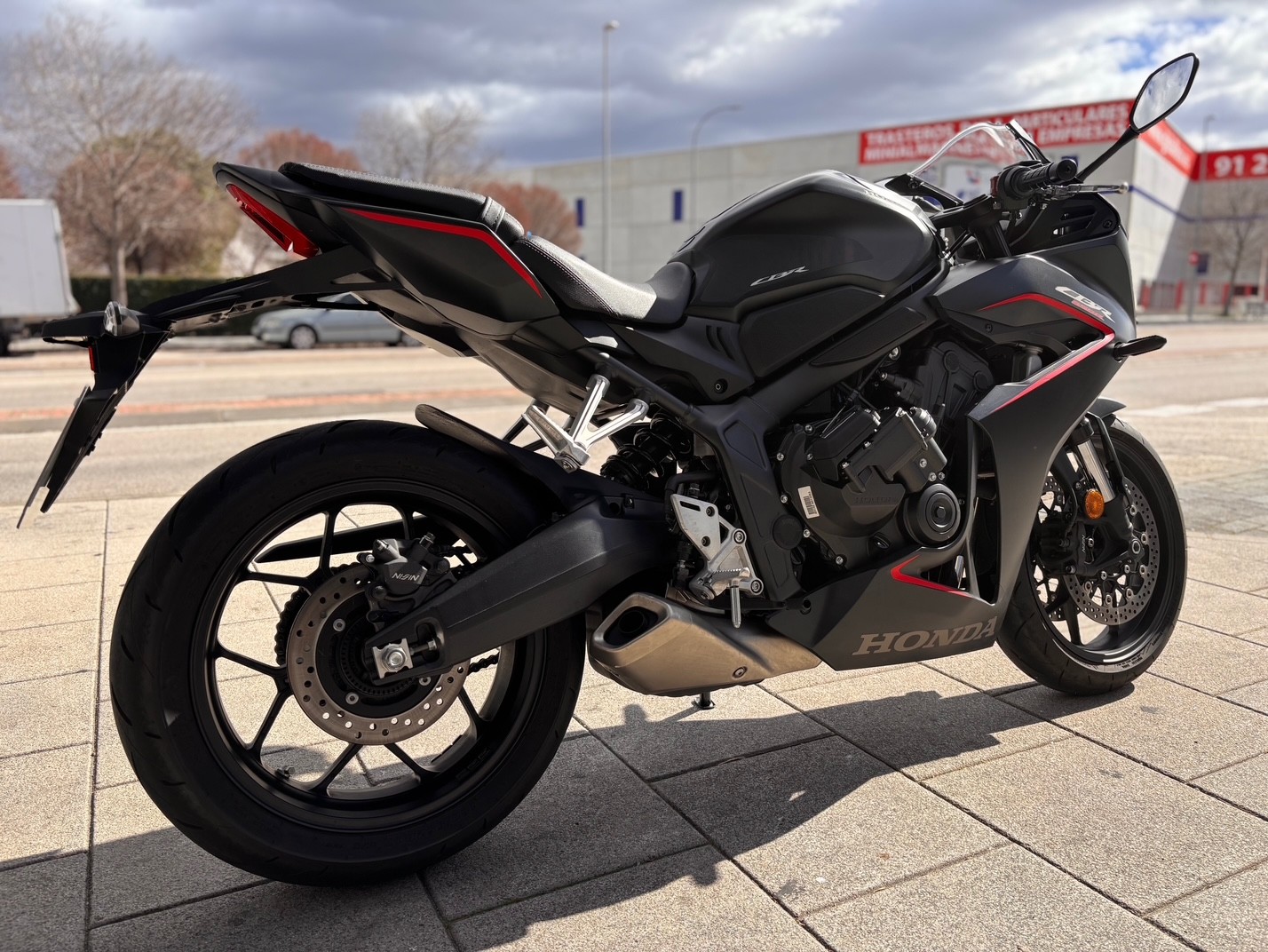 HONDA CBR 650 R AÑO 2024 CON 4.763 KM.