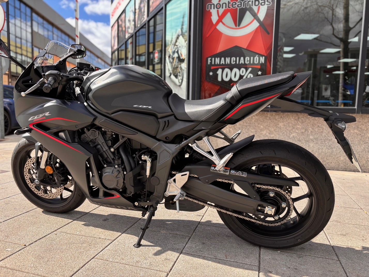 HONDA CBR 650 R AÑO 2024 CON 4.763 KM.