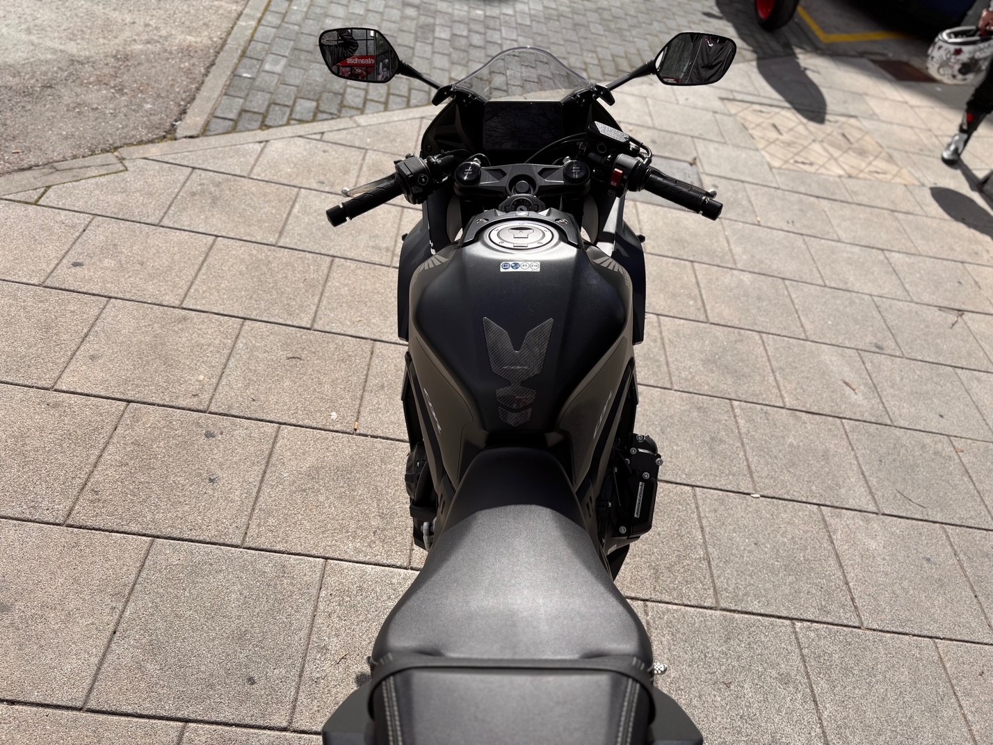 HONDA CBR 650 R AÑO 2024 CON 4.763 KM.