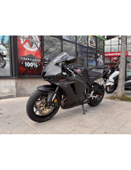 HONDA CBR 600 RR AÑO 2025 CON 2.630 KM.