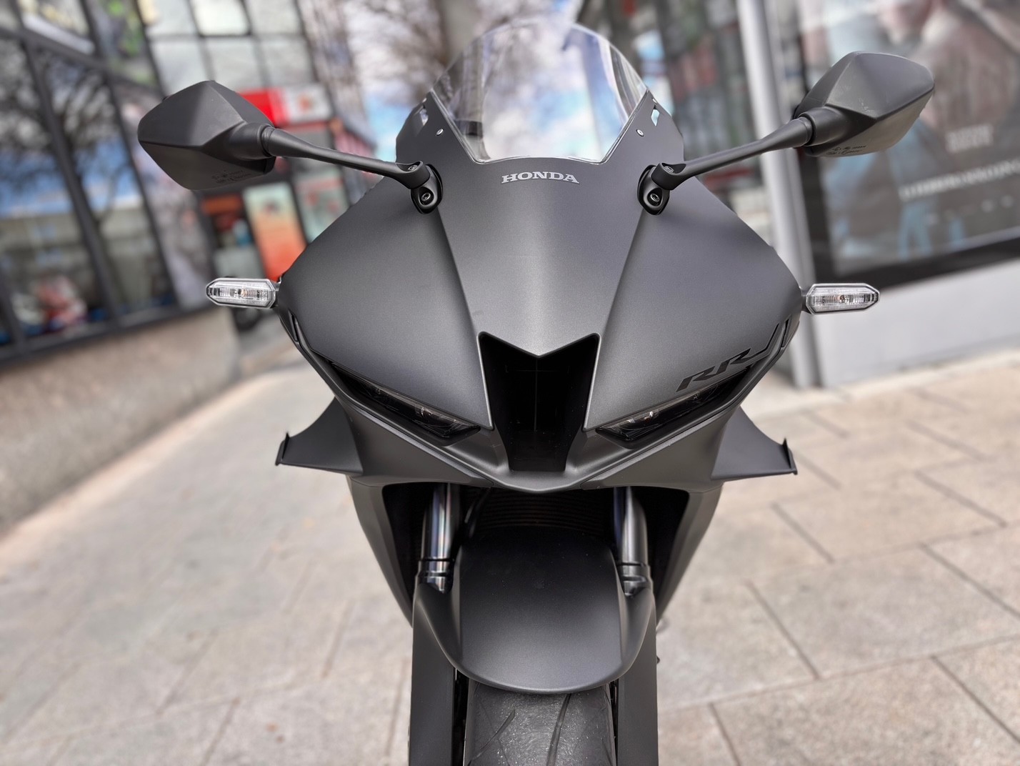 HONDA CBR 600 RR AÑO 2025 CON 2.630 KM.