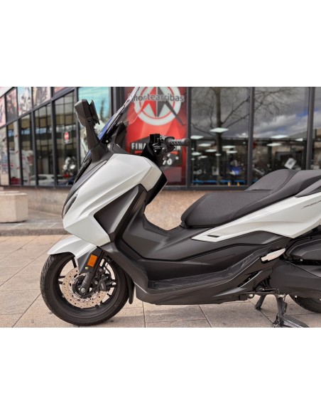 HONDA FORZA 350 AÑO 2025 CON 675 KM.