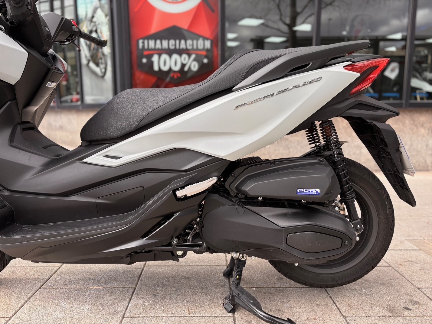 HONDA FORZA 350 AÑO 2025 CON 675 KM.