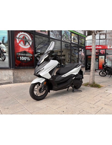HONDA FORZA 350 AÑO 2025 CON 675 KM.