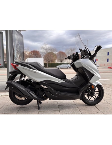 HONDA FORZA 350 AÑO 2025 CON 675 KM.