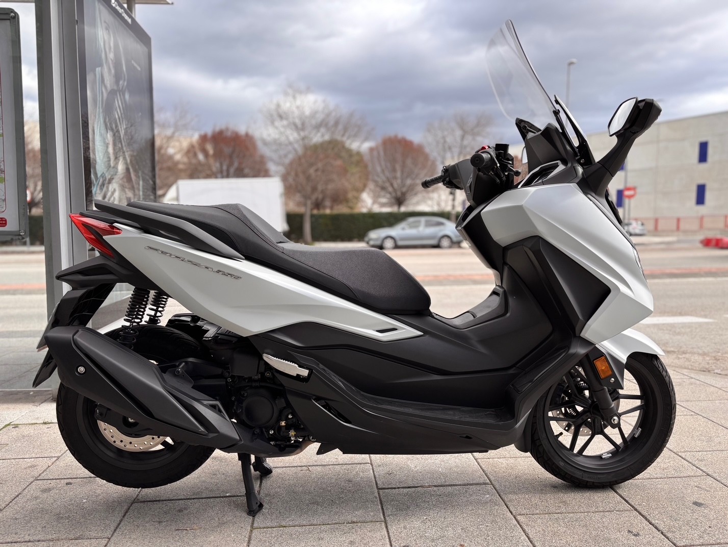 HONDA FORZA 350 AÑO 2025 CON 675 KM.