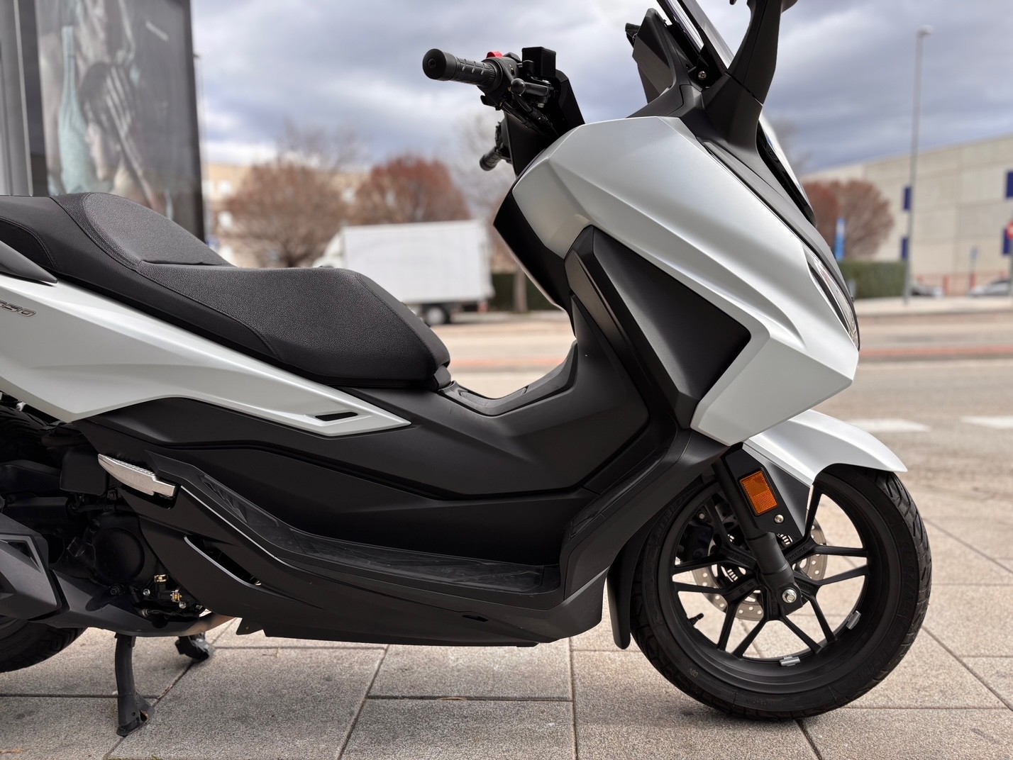 HONDA FORZA 350 AÑO 2025 CON 675 KM.