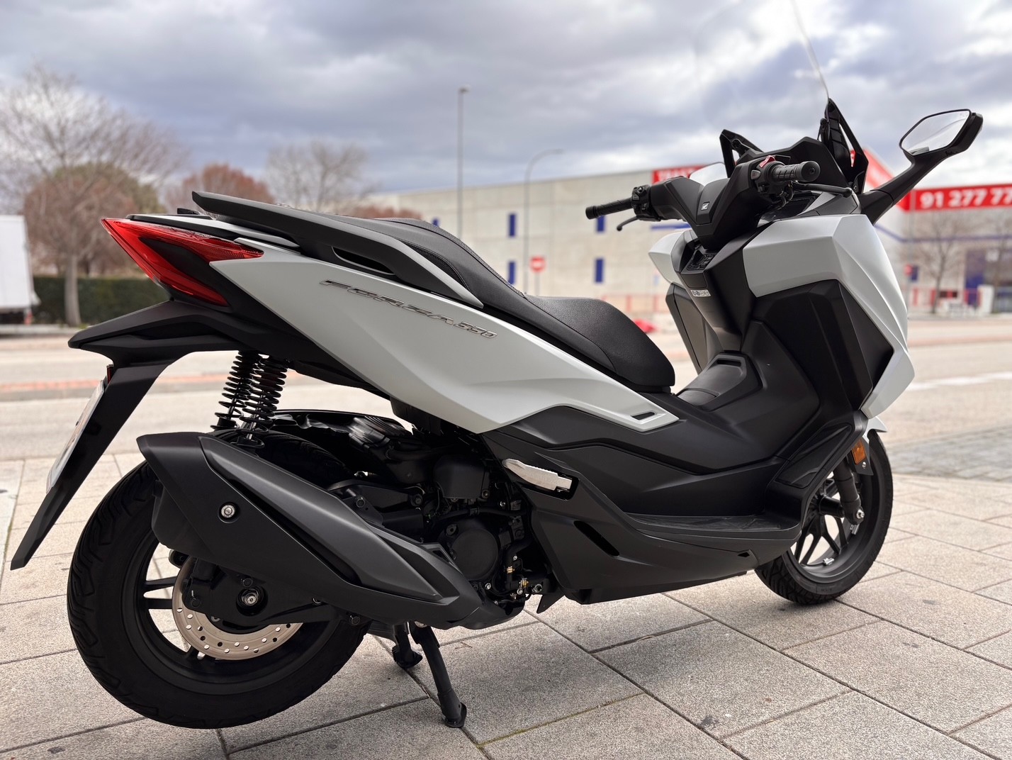 HONDA FORZA 350 AÑO 2025 CON 675 KM.