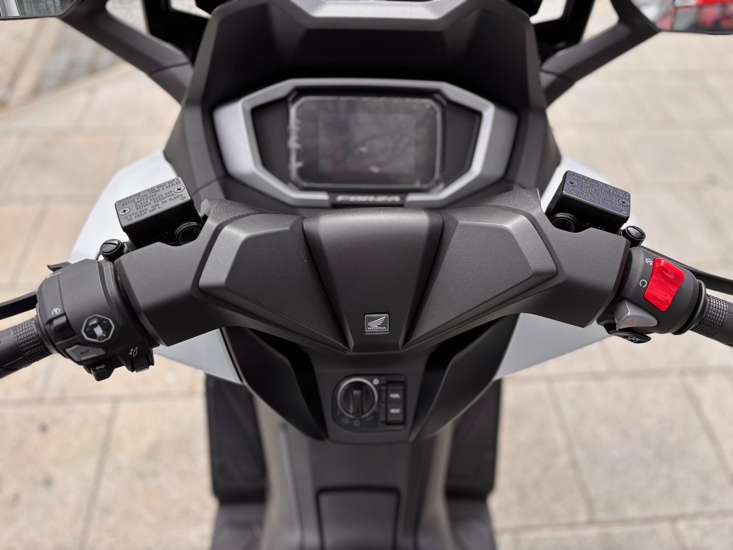 HONDA FORZA 350 AÑO 2025 CON 675 KM.