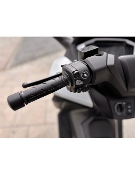 HONDA FORZA 350 AÑO 2025 CON 675 KM.