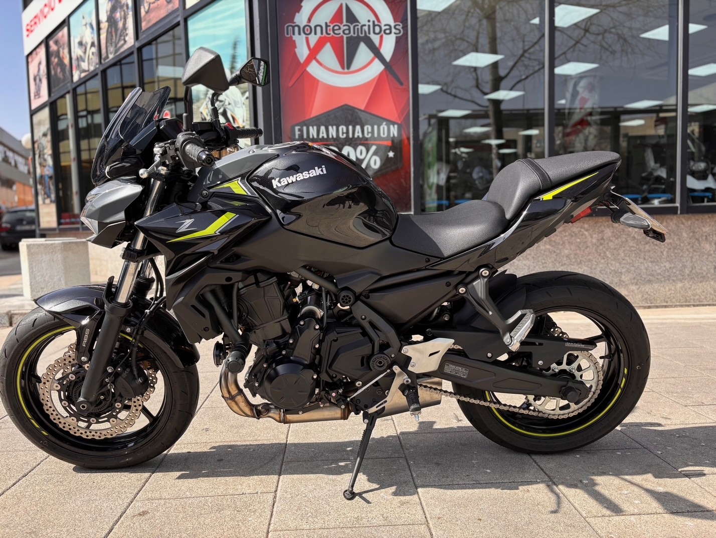 KAWASAKI Z 650 AÑO 2024 CON 3.341 KM.