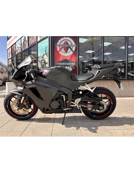 HONDA CBR 600 RR AÑO 2025 CON 962 KM.