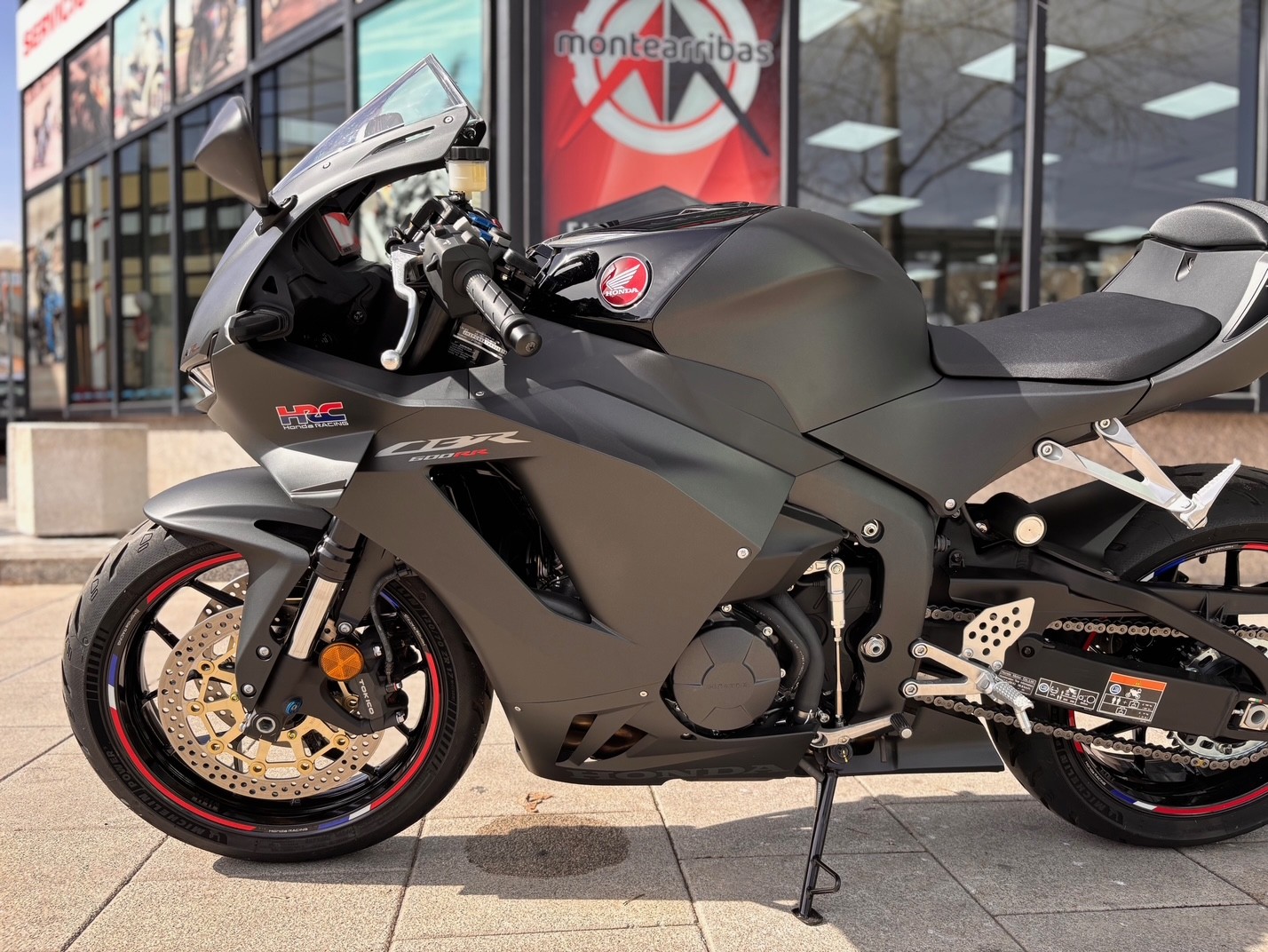 HONDA CBR 600 RR AÑO 2025 CON 962 KM.