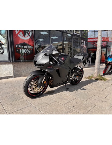 HONDA CBR 600 RR AÑO 2025 CON 962 KM.