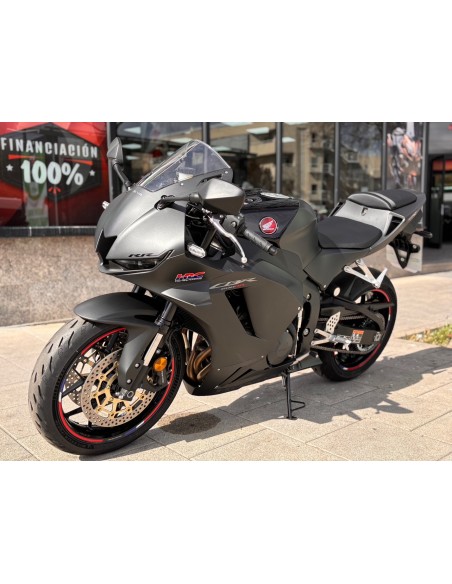 HONDA CBR 600 RR AÑO 2025 CON 962 KM.