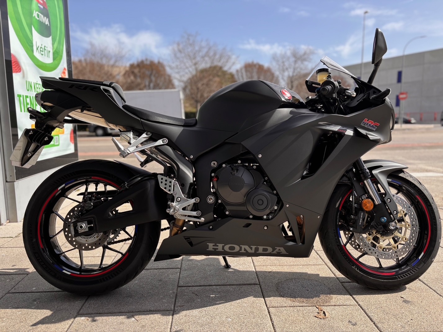 HONDA CBR 600 RR AÑO 2025 CON 962 KM.
