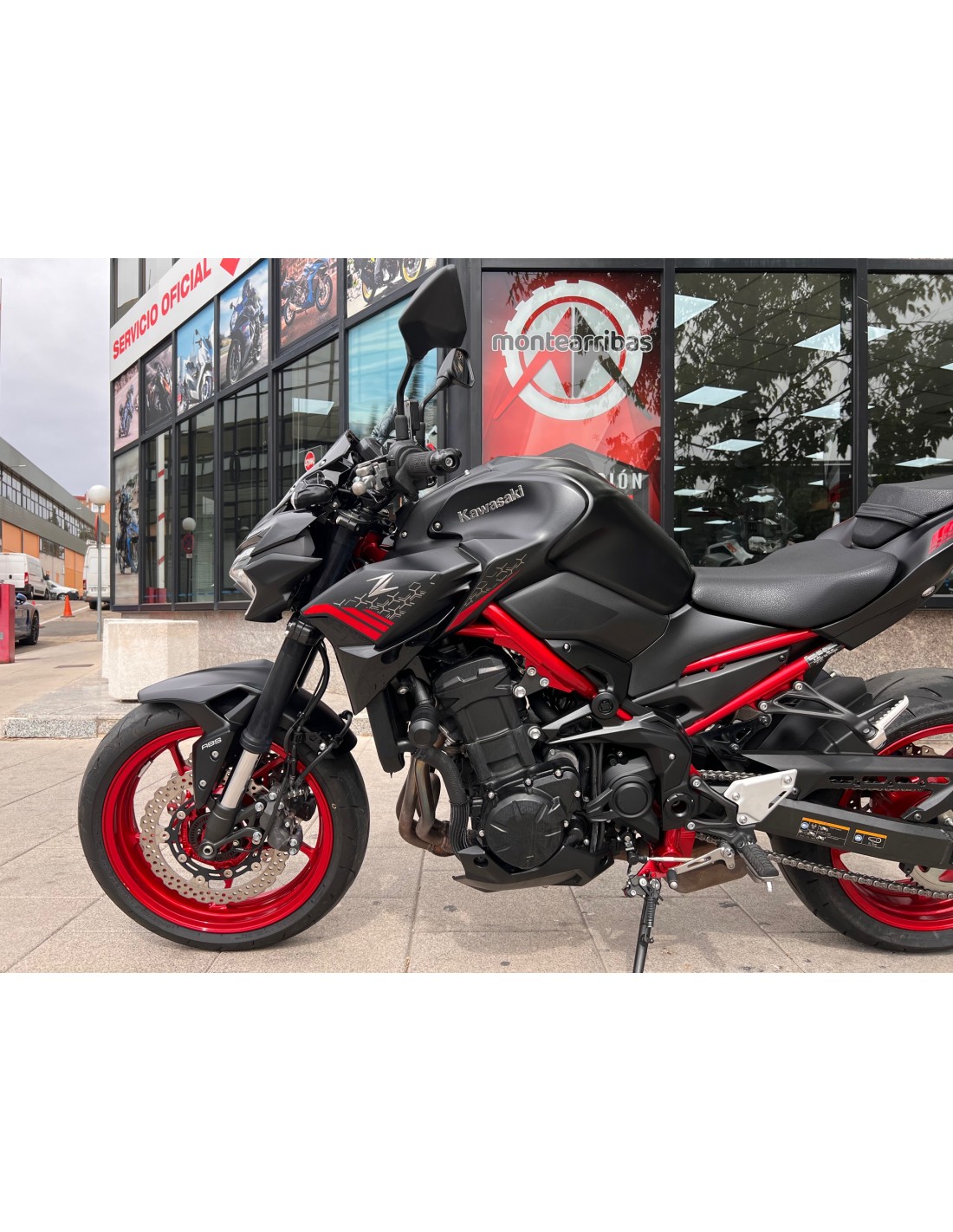 KAWASAKI Z 900 AÑO 2021 CON 10.495 KM.