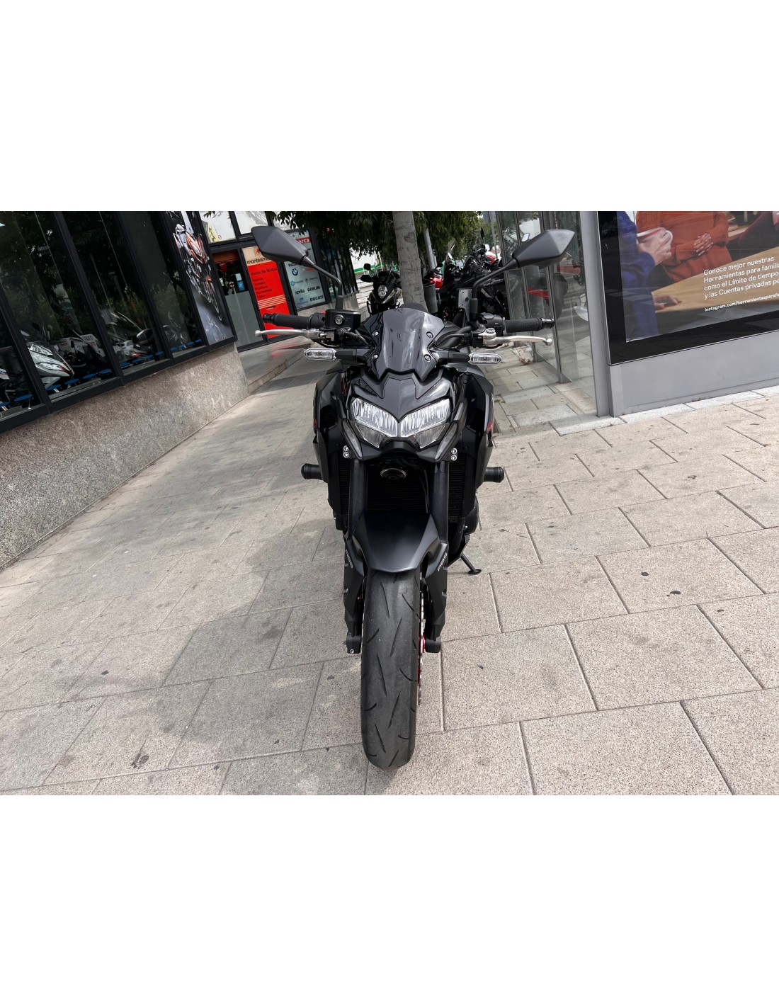 KAWASAKI Z 900 AÑO 2021 CON 10.495 KM.