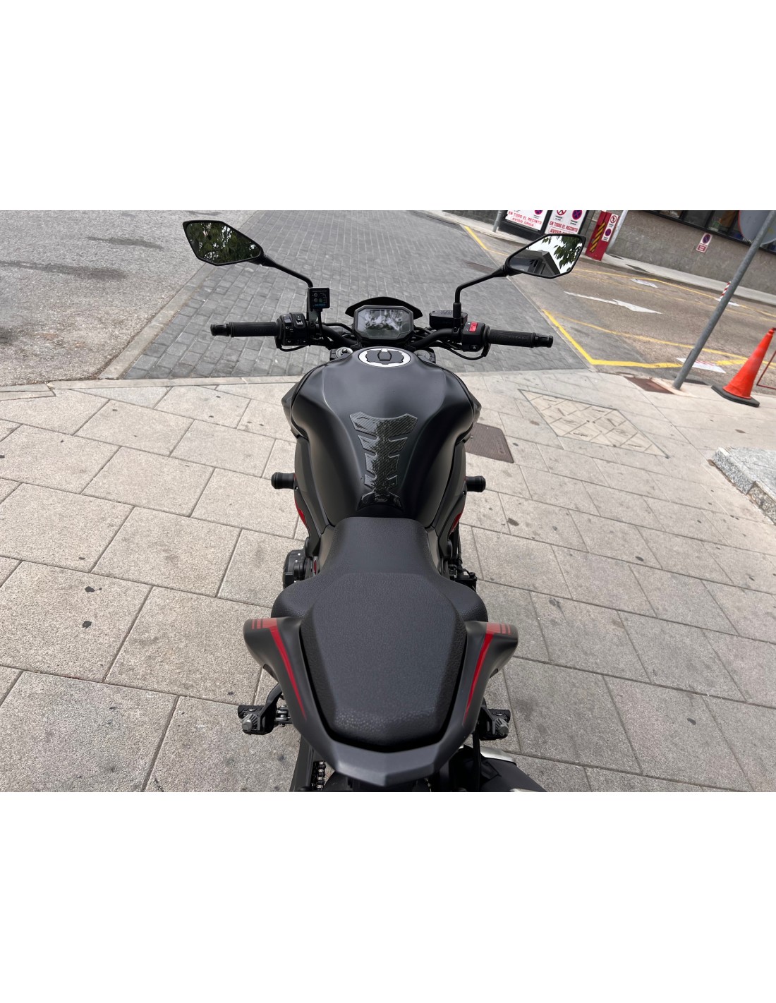 KAWASAKI Z 900 AÑO 2021 CON 10.495 KM.