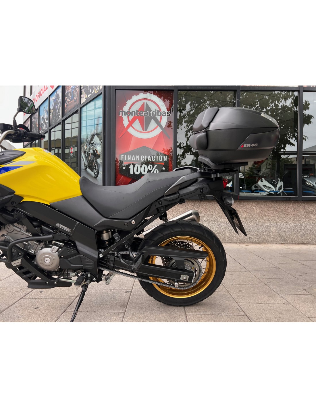 SUZUKI V-STROM 650 XT AÑO 2021 CON 13.767 KM.