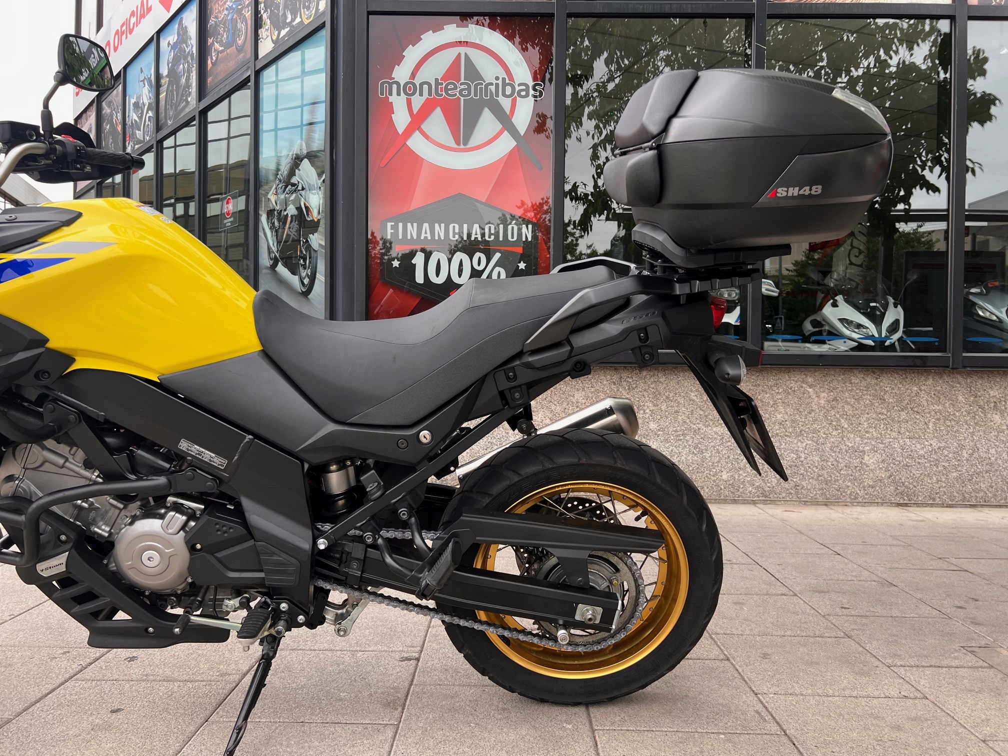 SUZUKI V-STROM 650 XT AÑO 2021 CON...