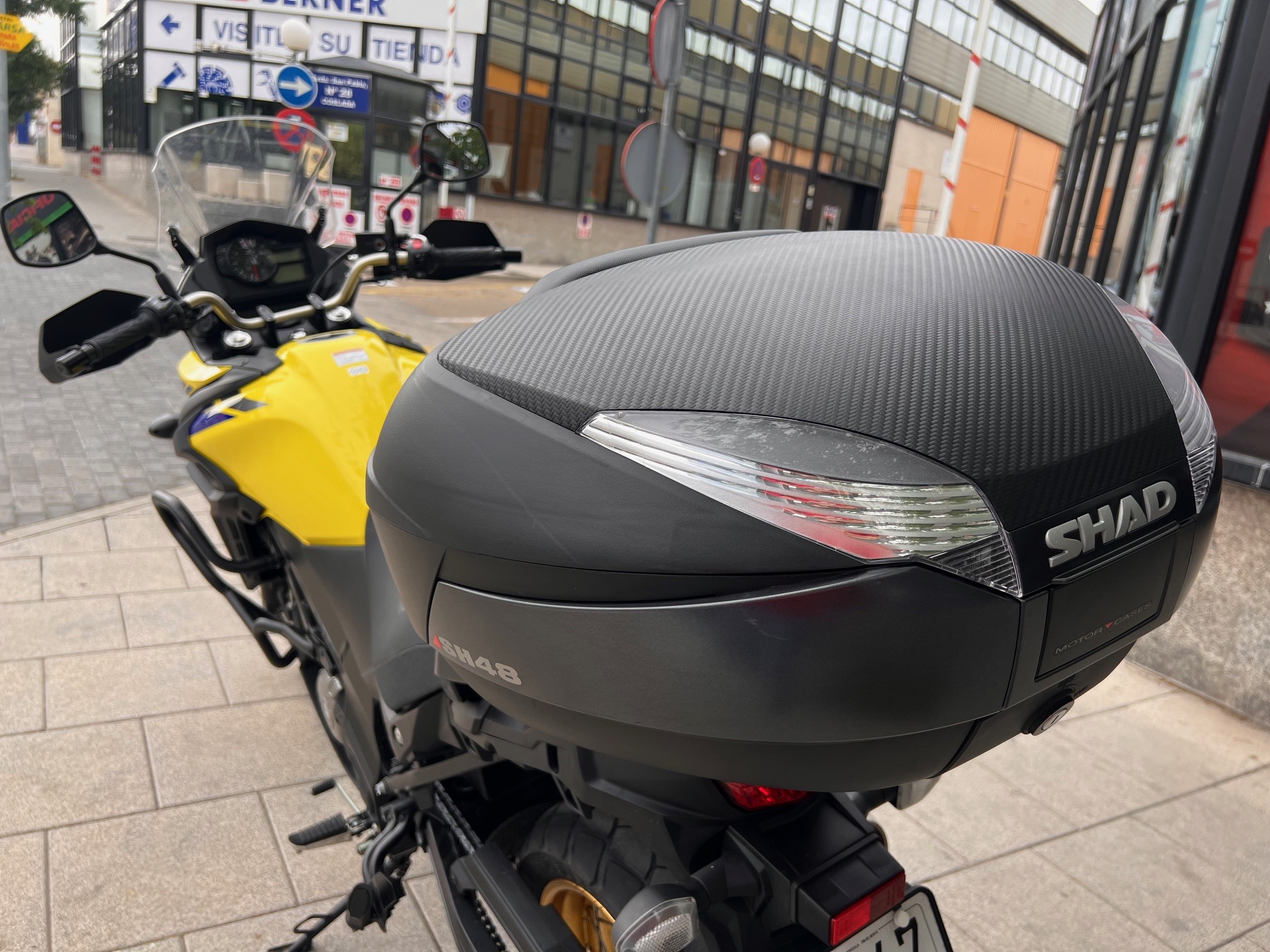 SUZUKI V-STROM 650 XT AÑO 2021 CON...