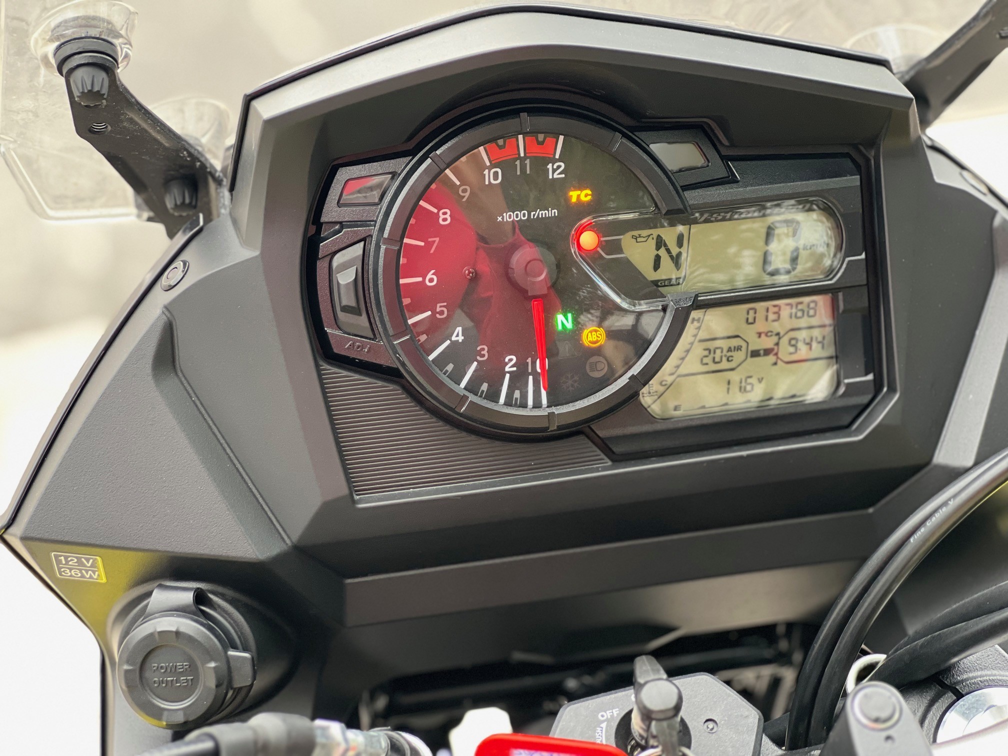 SUZUKI V-STROM 650 XT AÑO 2021 CON...