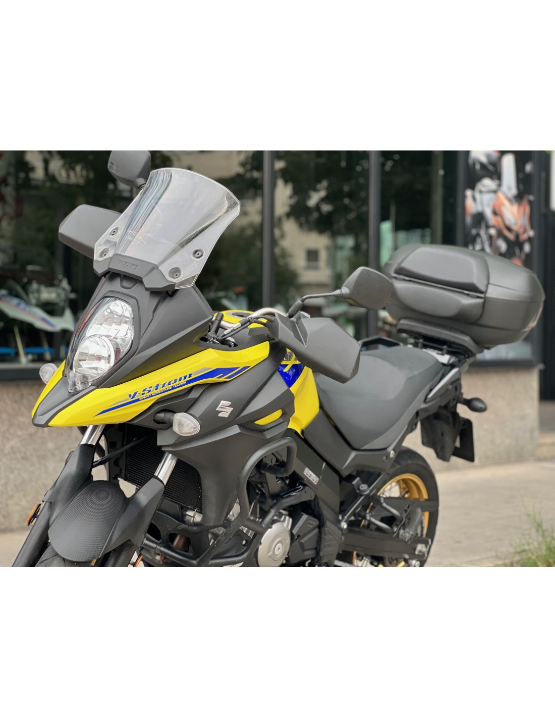 SUZUKI V-STROM 650 XT AÑO 2021 CON 13.767 KM.